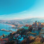 Vista panorámica de Viña del Mar e Valparaíso, mostrando por qué vale la pena visitar estas ciudades costeras chilenas